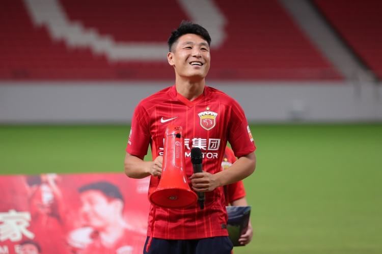 小十四萝裸体乱喷小说
